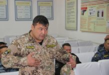 Октябрь Урмамбетов Баткенде милициянын жумушун көзөмөлдөп жатат