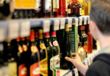 В Кыргызстане с начала года больше всего подорожали сигареты и алкоголь