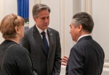 Жээнбек Кулубаев рассказал госсекретарю США о вторжении Таджикистана в КР