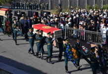 ФОТО. В «Ата-Бейите» похоронили трех танкистов, сгоревших заживо в танке в ходе конфликта на границе