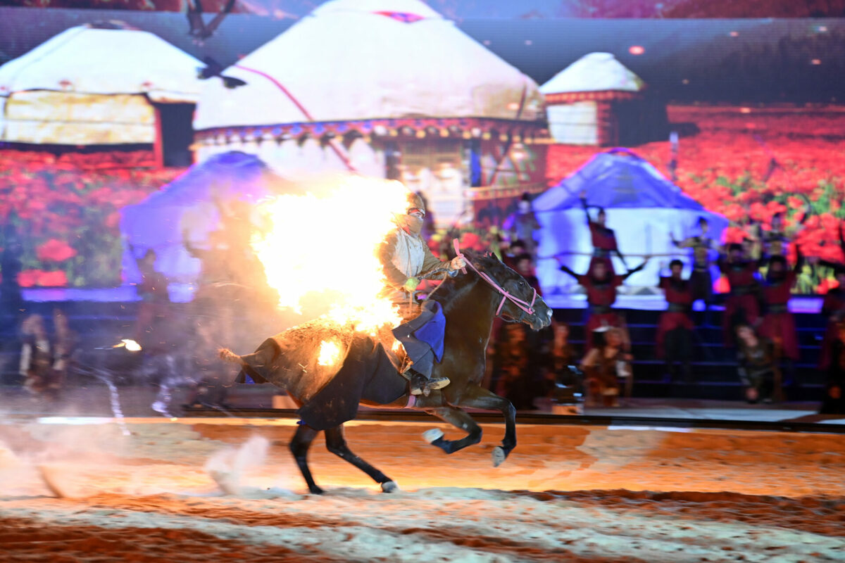 dst 9633 Президент Жапаров посетил церемонию открытия IV Всемирных игр кочевников в Турции