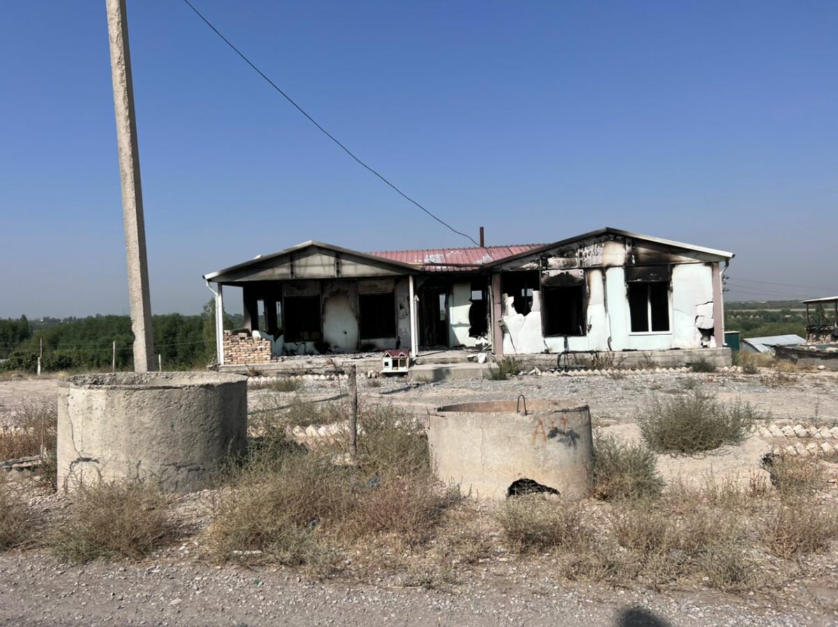 f90e73ac ec43 4507 96d5 f7b5c181c6b6 В селе Максат таджикские агрессоры разбомбили детский сад