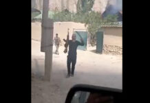 УКМК: Тажик аскерлери кыргыз чек арачыларынын сөөгүн шылдыңдап жатышат