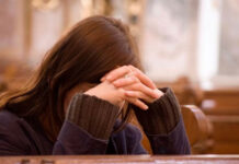 13-летняя девочка забеременела от насильника. Она родила, а он на свободе