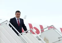 Садыр Жапаров ШКУ саммитине катышуу үчүн Өзбекстанга учуп кетти