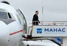 Садыр Жапаров Өзбекстандан учуп келди