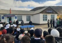 Баткенде соода борборунан акча каражатын уурдаган эки жашы жете элек бала кармалды