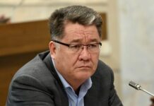 Депутат Акбокон Таштанбеков требует поднять тарифы на воду для населения?