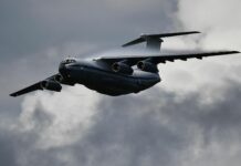 В Бишкек незаконно ввезли самолет. Ущерб составил составил 10,6 млн сомов