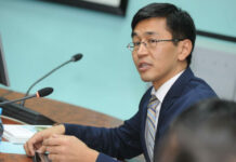 Эмил Жураев: Мамытовдун кызматынан кетиши “Ата-Журт Кыргызстан” партиясын күчтөө аракети эмес