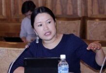 Ыргал Кыдыралиева: Кемпир-Абаддын бир тамчы суусун, бир метр жерин берүүгө каршыбыз. Өзгөн жигиттери, ойгонгула!