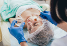 Ни медобразования, ни лицензий: в Минздраве призвали не посещать косметологические клиники