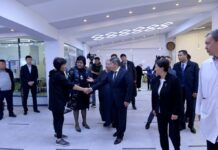 Глава кабмина ознакомился с деятельностью диагностического центра КГМА