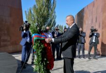 Президент Азербайджана посетил комплекс «Ата-Бейит»