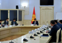 Кабмин поручил ускорить строительство крупных гидростанций в Кыргызстане