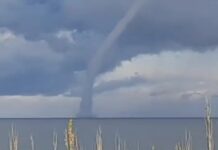 Видео — смерч на Иссык-Куле