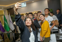 MegaCom организовал экскурсию для учеников Oxford International School