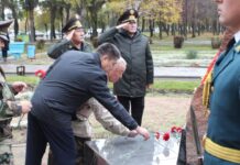 В Бишкеке почтили память воинов-баткенцев. ФОТО