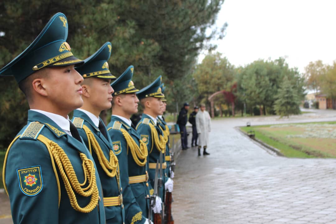 WhatsApp Image 2022 10 27 at 14.13.44 1 В Бишкеке почтили память воинов-баткенцев. ФОТО