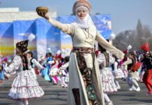 В ноябре кыргызстанцы отдохнут четыре дня подряд