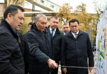 Садыр Жапаров посетил Кара-Балтинский горнорудный комбинат — фото