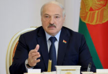 Лукашенко распорядился ввести запрет на повышение цен в Беларуси