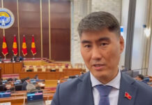 Депутаты ЖК сняли Айдарбекова с нарушениями регламента — фактчек