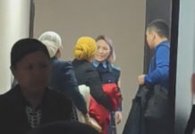 В столичном суде свидетель облила обвиняемую бензином и хотела поджечь