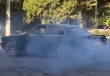 В Токмаке водитель BMW устроил дрифт на площади и поплатился за это