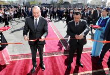 Жапаров и Алиев открыли школу имени Низами Гянджеви в Бишкеке — фото