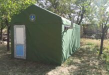 Баткенцев, оставшихся без жилья, временно поселят в утепленных палатках