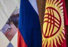 Кыргызстан: По дороге с Россией или по пути с демократией?