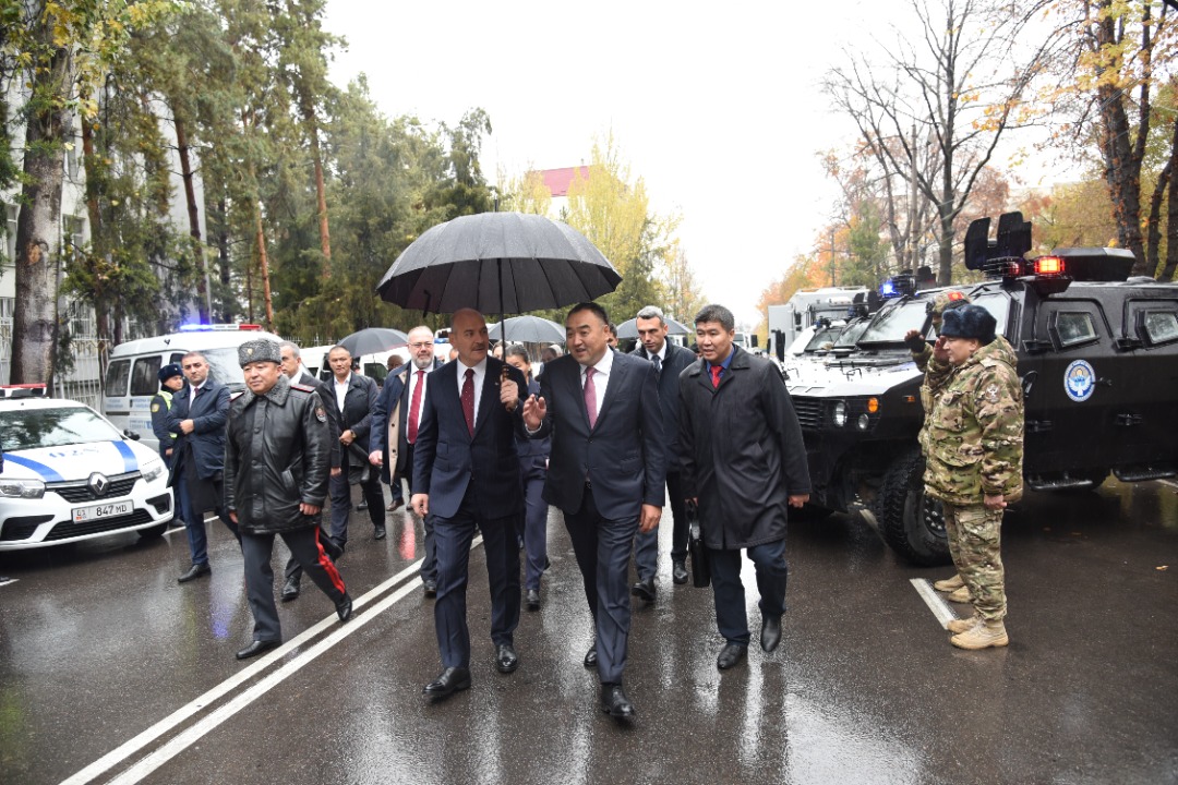 14 В Бишкеке состоялась встреча министров внутренних дел Кыргызстана и Турции