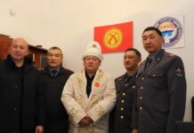 ИИМдин Коомдук коопсуздук кызматынын өздүк курамы кесиптешин ардактуу эс алууга чыкканы менен куттукташты