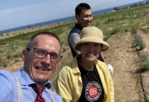 Посол Великобритании Чарльз Гаррет объявил о завершении своей дипмиссии в КР