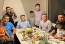 Фото дня: Ташиев, Жапаров, Зулушев, Болтурук и Бейшеналиев за одним столом