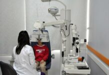 Турецкие клиники в Бишкеке бесплатно провели диагностику зрения детям-сиротам