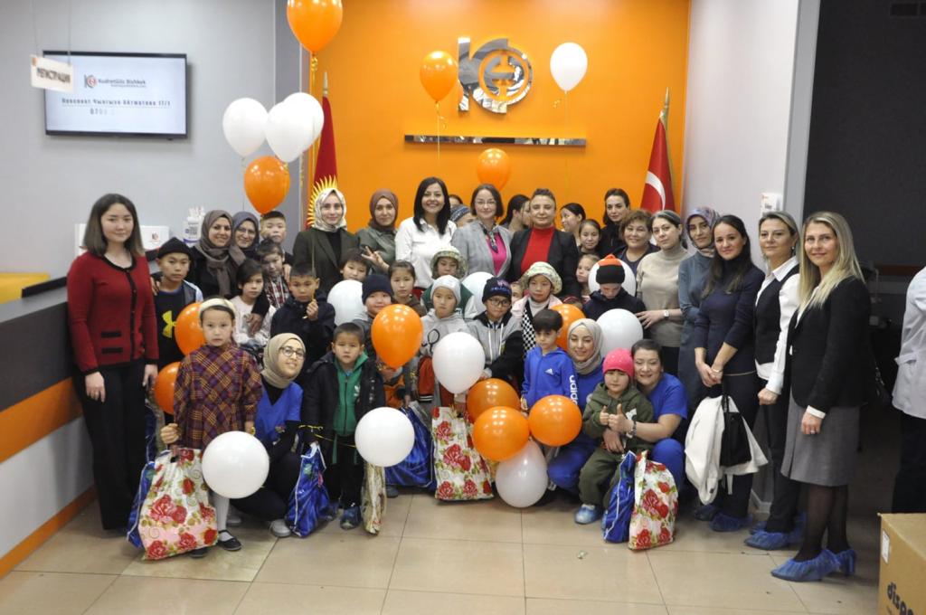 5be7e160 66e6 42dc a082 52b275896113 Турецкие клиники в Бишкеке бесплатно провели диагностику зрения детям-сиротам