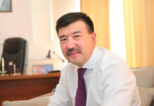 Сотмедэкспертиза борборлорунда коррупция гүлдөп жатат, – Бактыбек Сыдыков