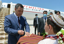 Президенттин ары-бери учушуна учакка бюджеттен короткон каражаты 140 млн сом, – депутат