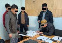 Задержаны бывший глава Сузакской сельской управы и его заместитель