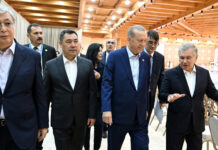 Садыр Жапаров принял участие в неформальном ужине лидеров стран ОТГ в Самарканде — фото