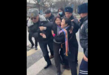 Правозащитницу Азизу Абдирасулову задержали на митинге — ВИДЕО