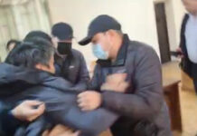 Суд принял решение выдворить Болота Темирова из страны