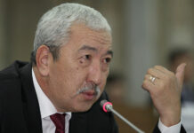 Масалиев Кумтөр боюнча депутаттык комиссиянын төрагалыгынан баш тартты