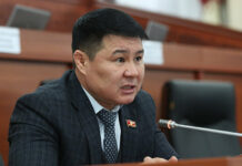 Тазабек Икрамов жол курулушунун сапатына нааразы