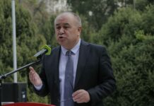 Кыргызстанга Германиядан кечээ учуп келген Өмурбек Текебаевди ИИМге суракка алып кетишти