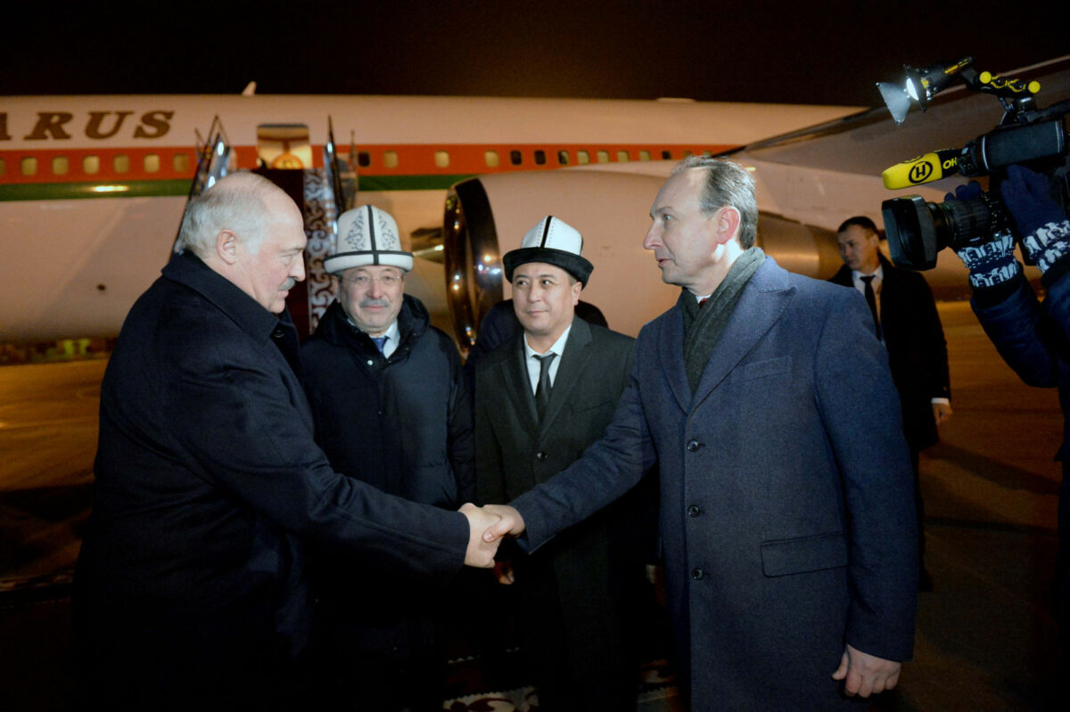 6391dfd85782f thumb В Бишкек прибыл президент Беларуси Александр Лукашенко. Фото