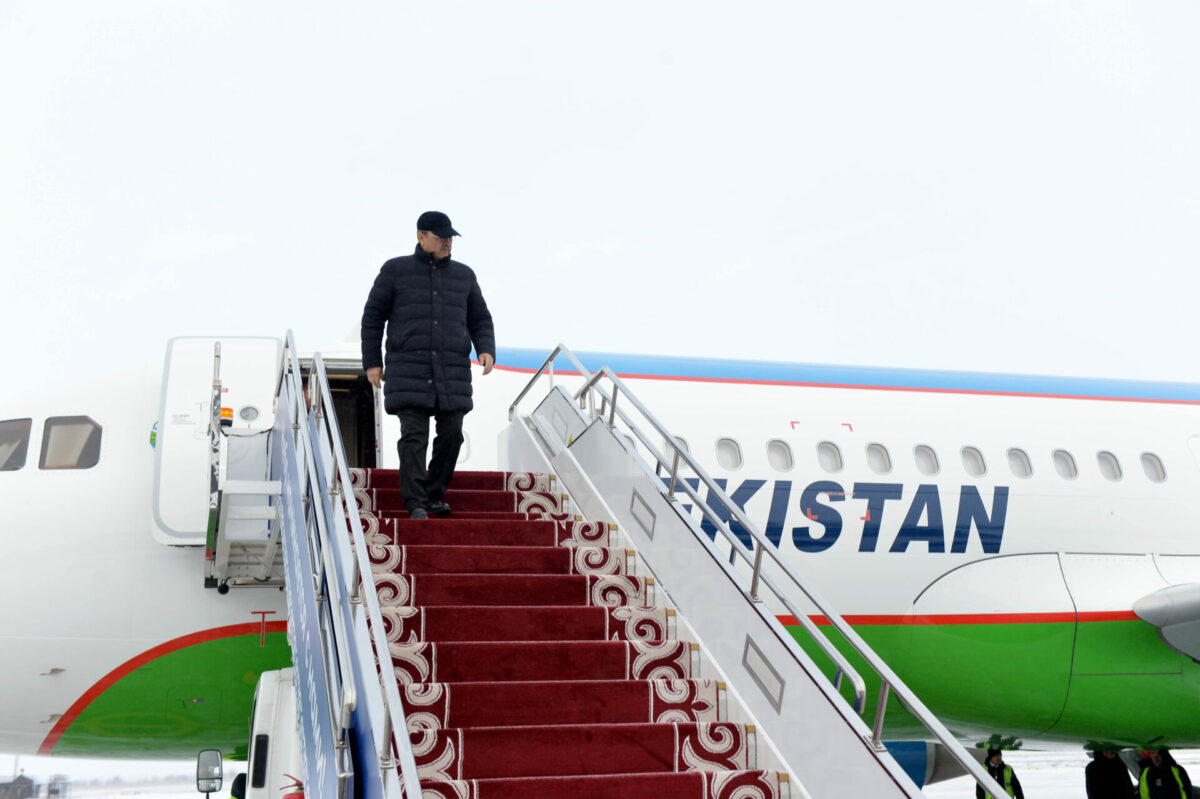6392df176931e В Кыргызстан прибыл премьер-министр Узбекистана Абдулла Арипов
