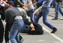 Токмокто дискотекадан массалык мушташ чыгып, эки өспүрүм жараат алды